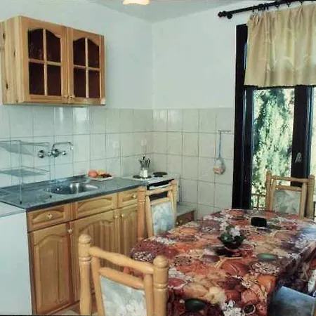 Pulpudeva Guest house *
